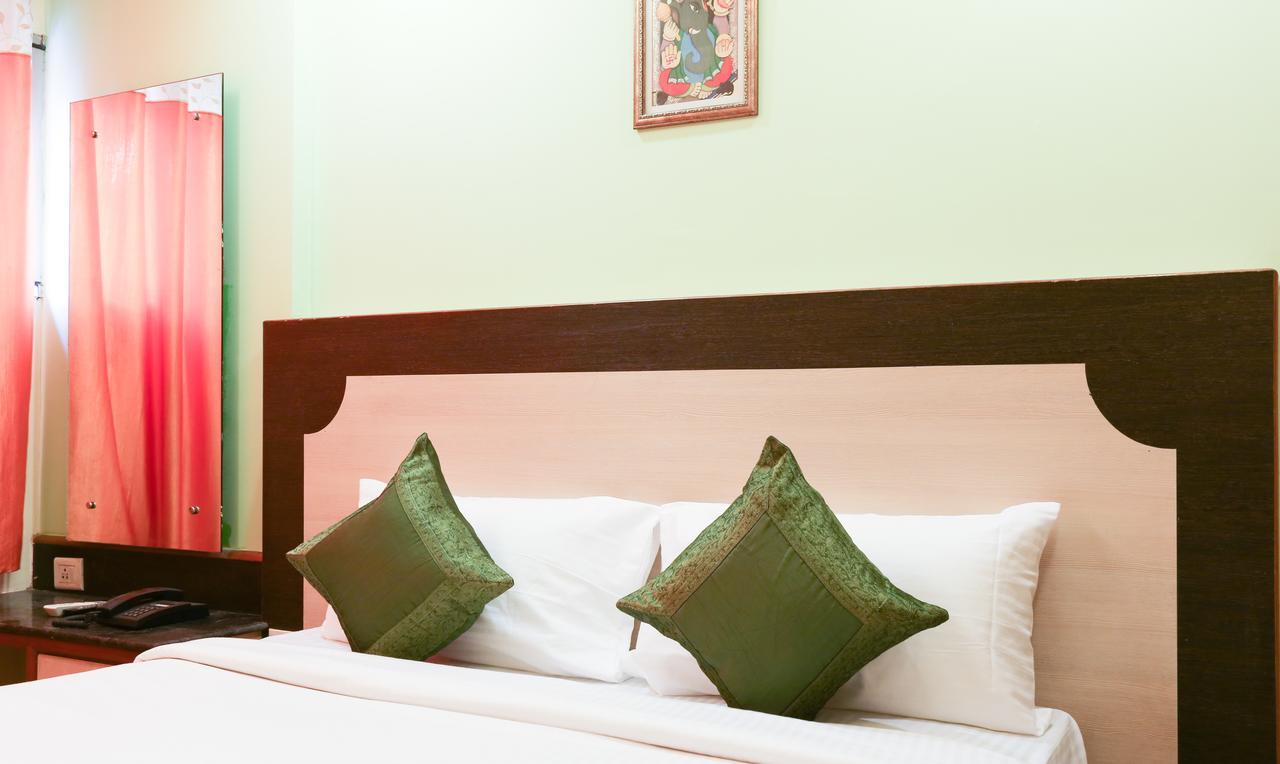 Hotel Treebo Trip Grand Regency Bangalore Esterno foto