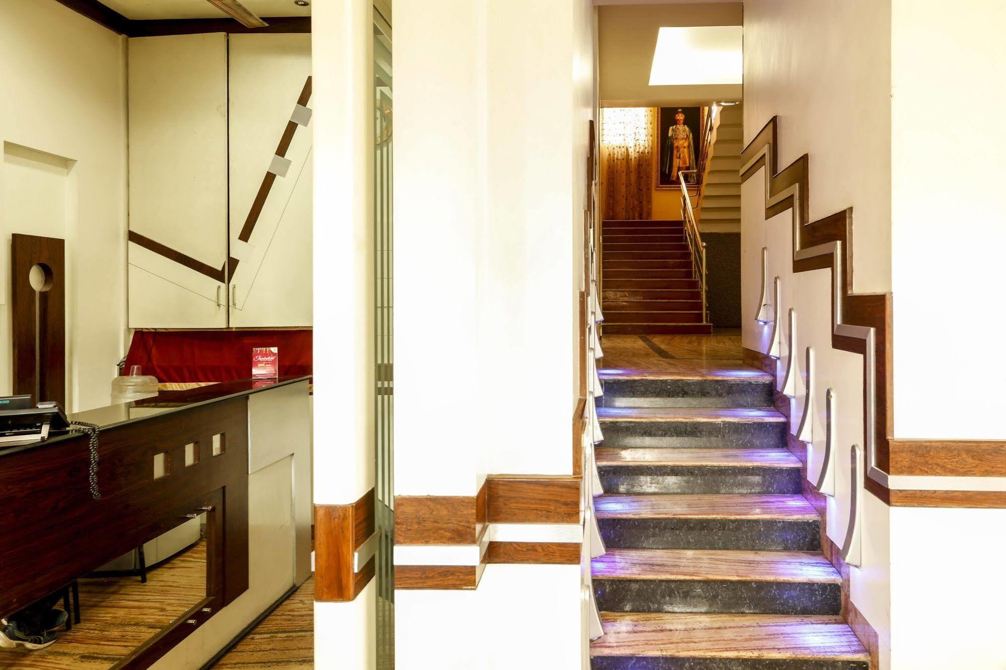 Hotel Treebo Trip Grand Regency Bangalore Esterno foto