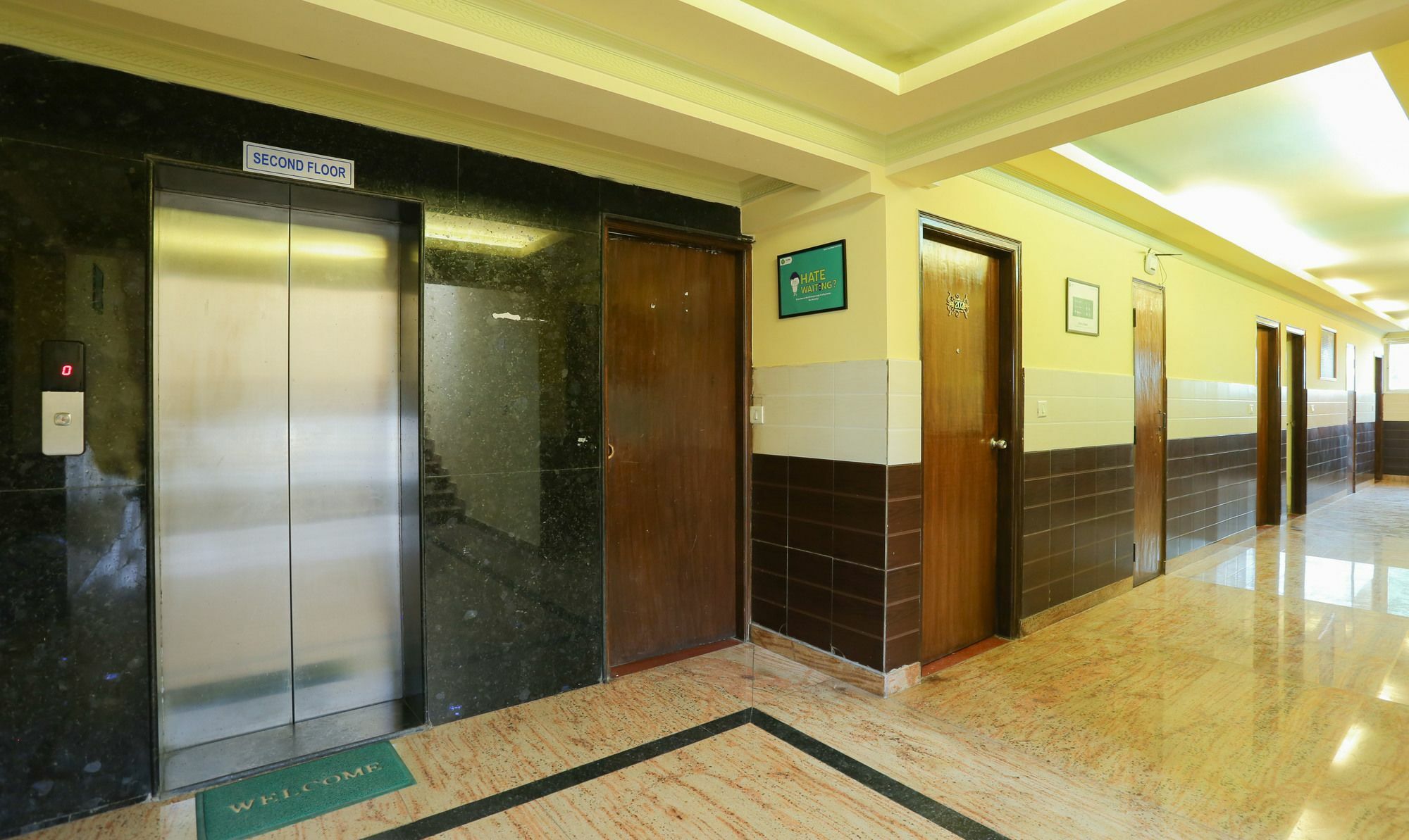Hotel Treebo Trip Grand Regency Bangalore Esterno foto