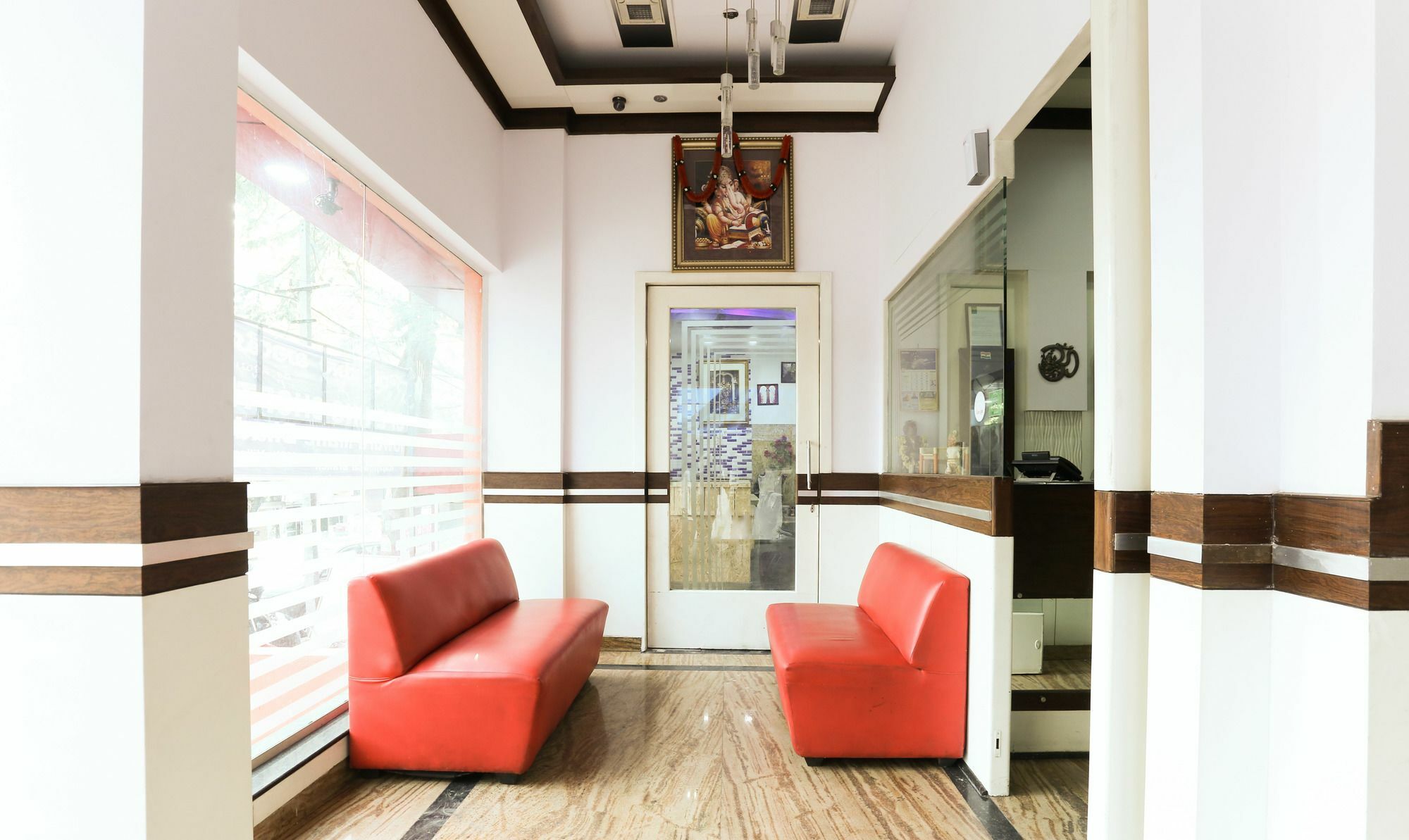 Hotel Treebo Trip Grand Regency Bangalore Esterno foto