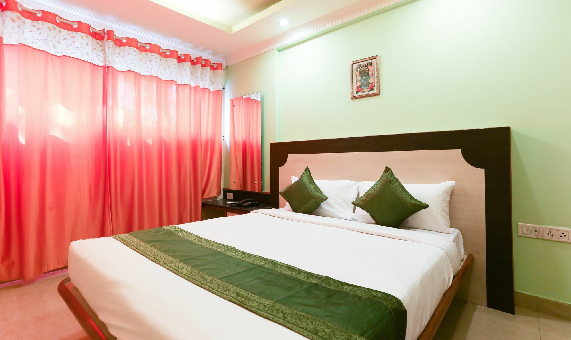 Hotel Treebo Trip Grand Regency Bangalore Esterno foto