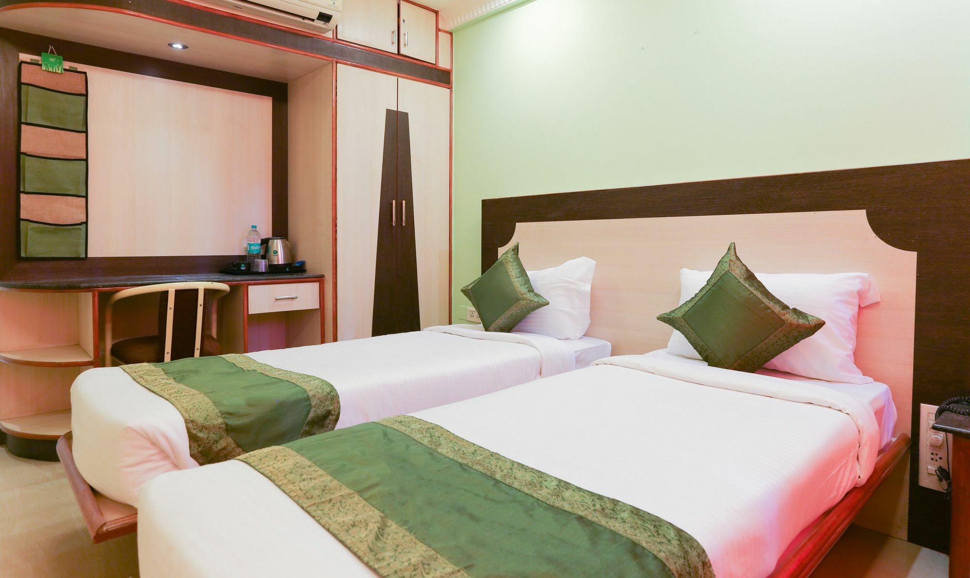 Hotel Treebo Trip Grand Regency Bangalore Esterno foto